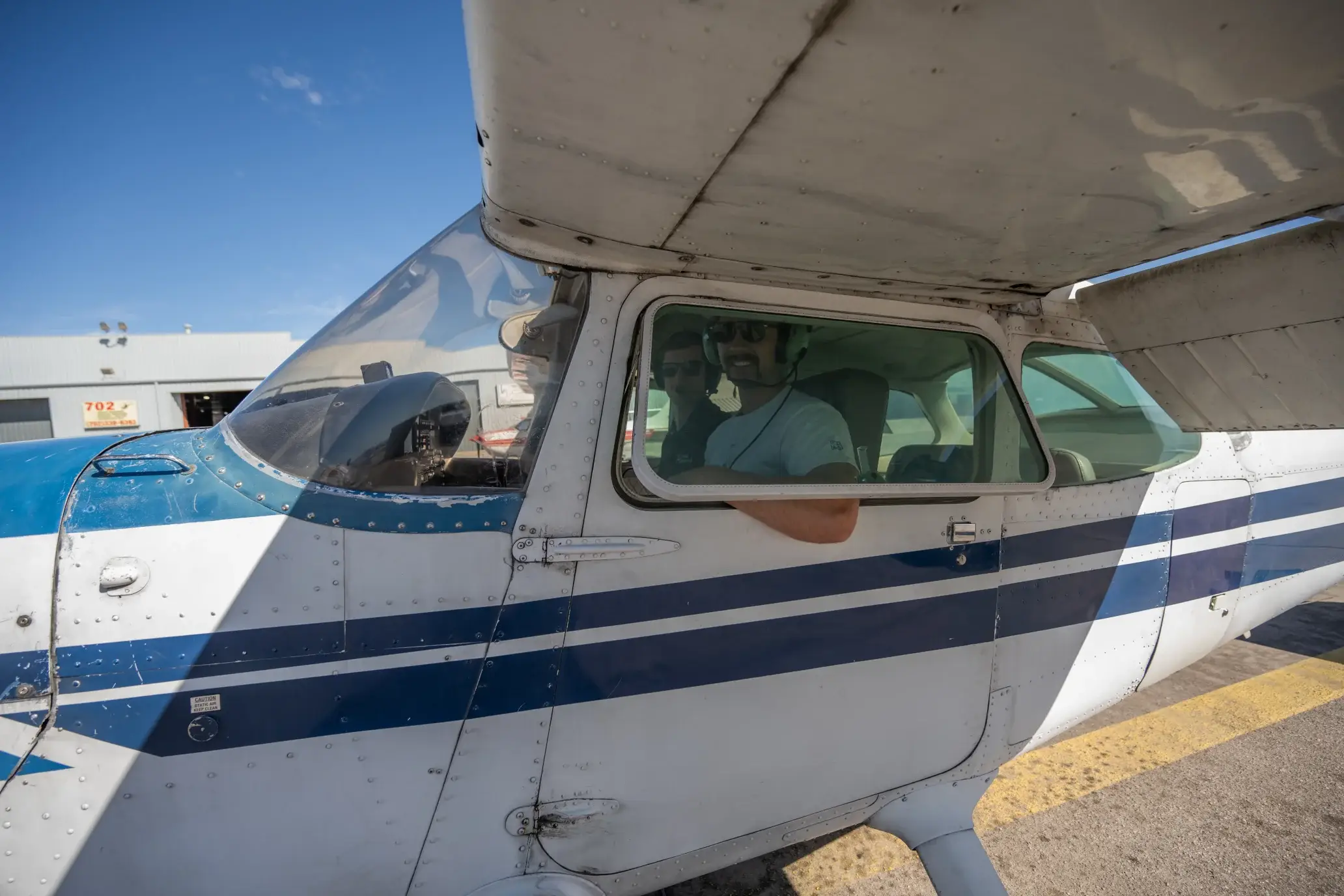 Airplane sideview grounded