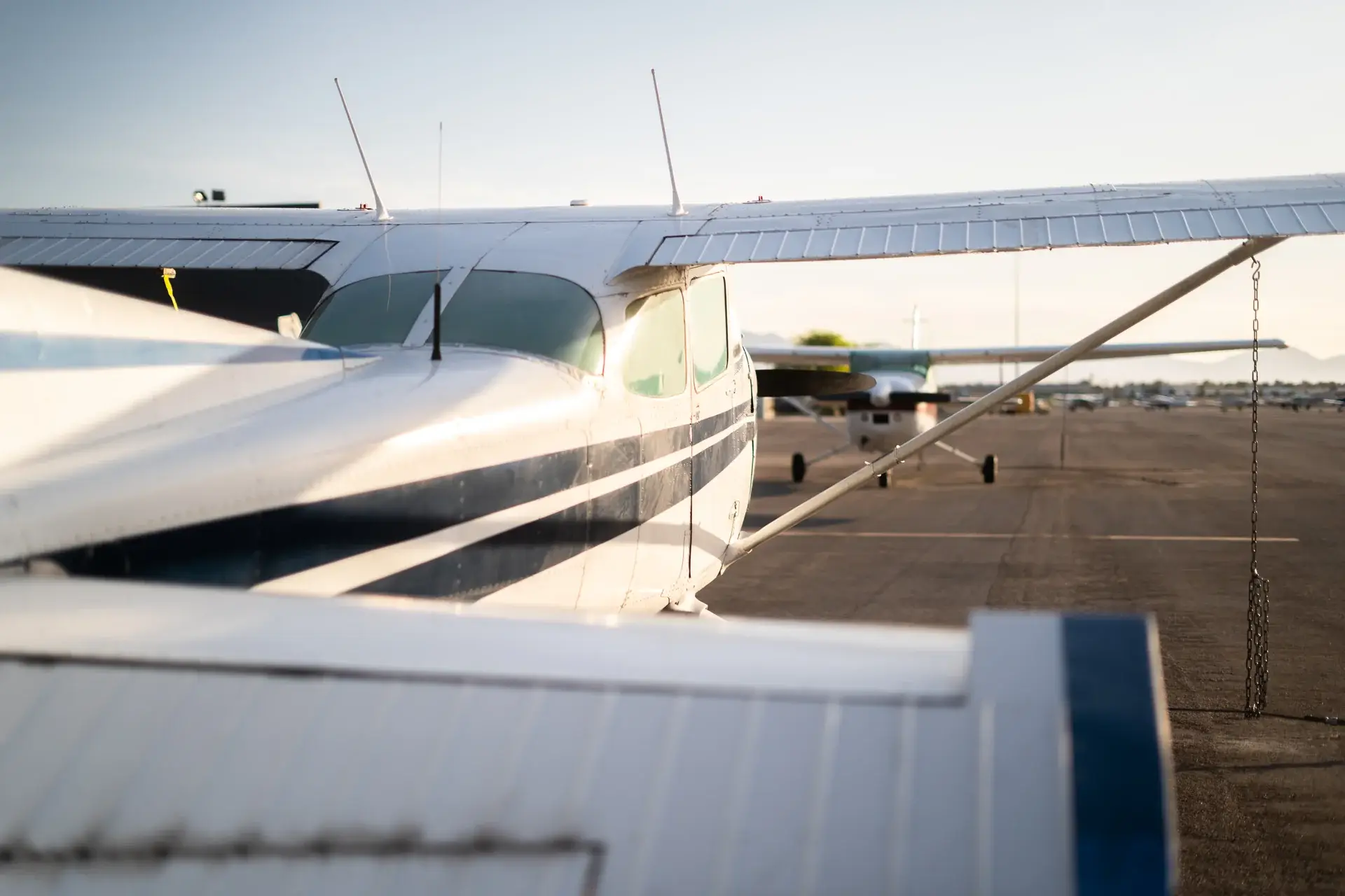 Rear view of a Cessna 172N