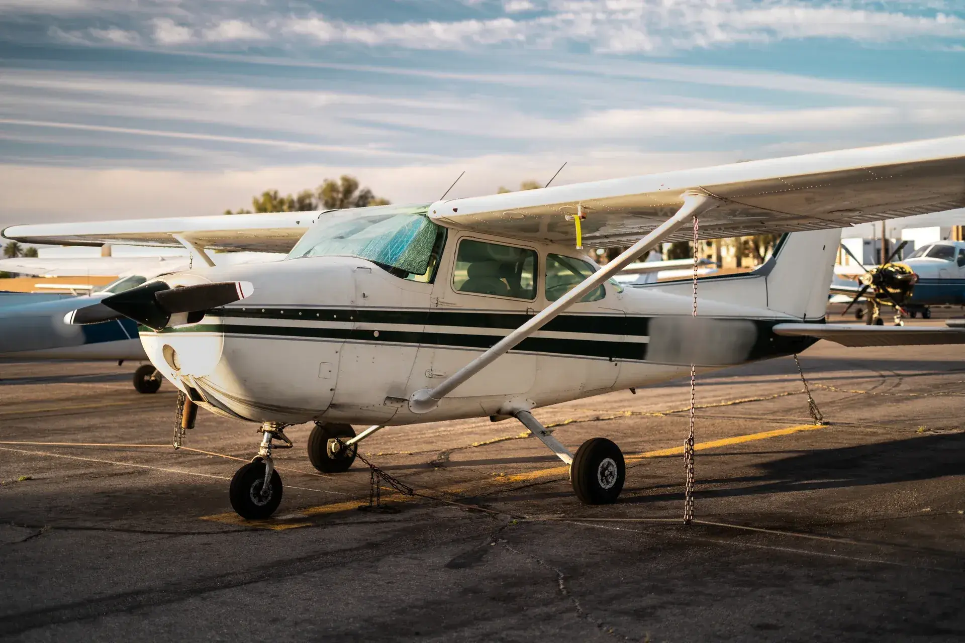 Front-left view of a Cessna 172N